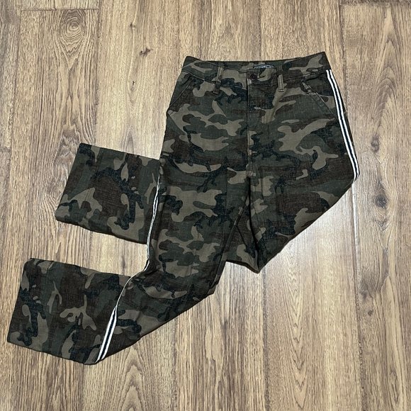 Abercrombie & Fitch Annie High Rise Pant Camo Ankle Straight Stripe Size 24/00 - Picture 1 of 4